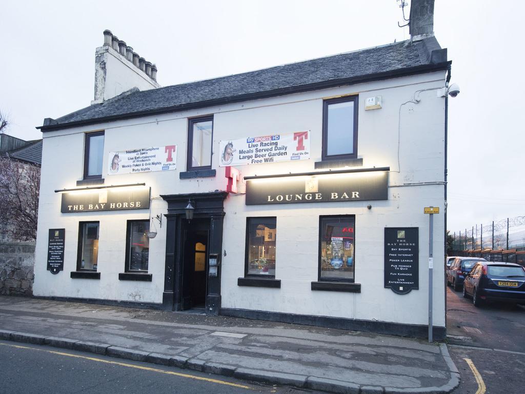 The Bay Horse Hotel Hamilton Exterior photo